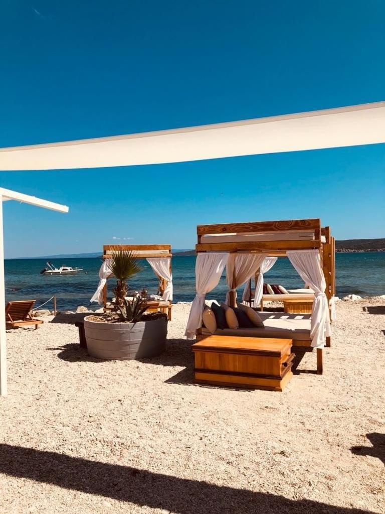 Villa Fides With Private Pool, Garden And Sea View Kaštel Novi المظهر الخارجي الصورة